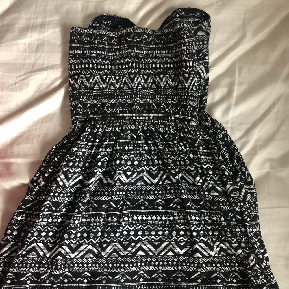 Dress - Picture 3 of 3